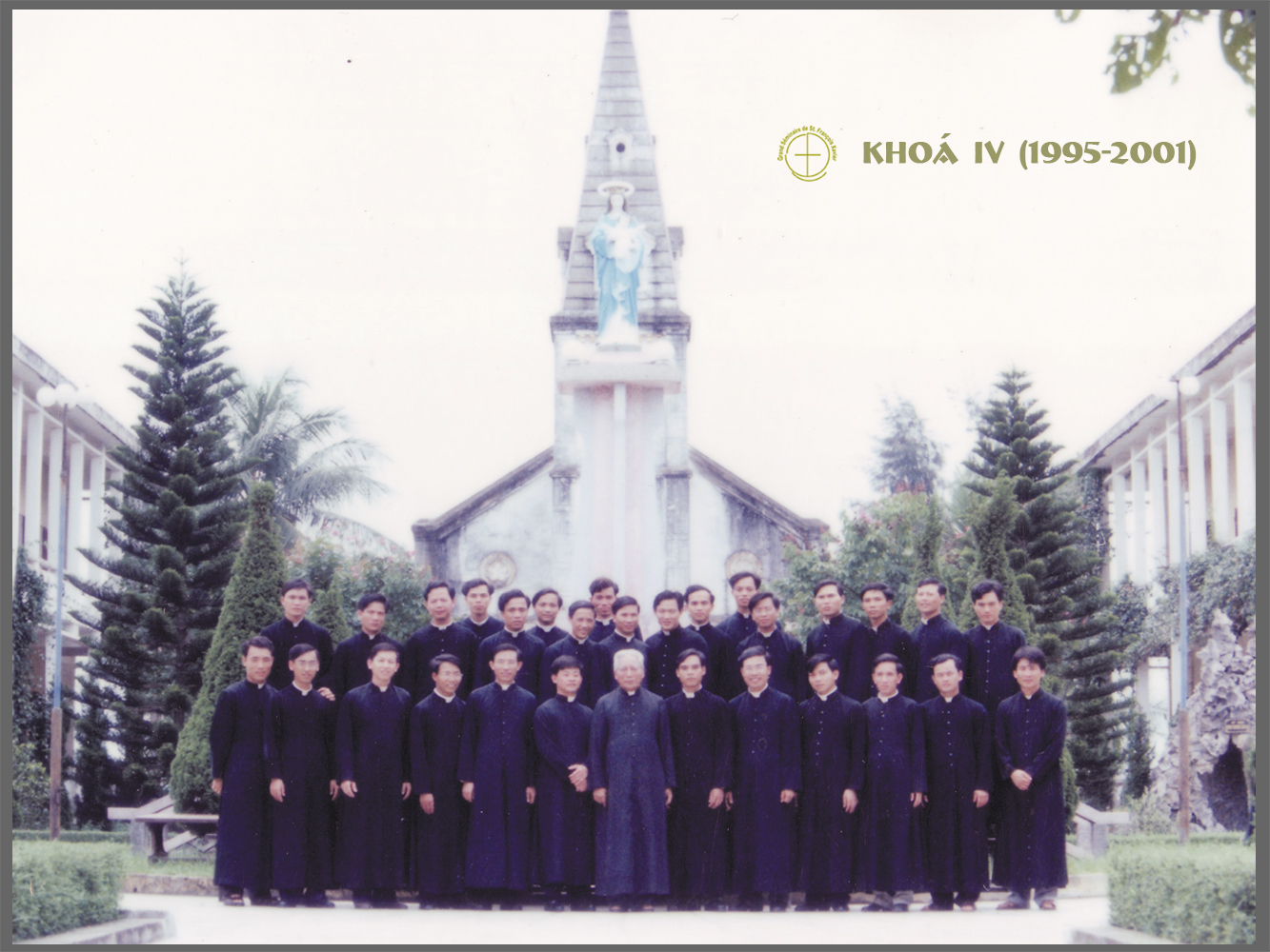 KHÓA IV (1995-2001)